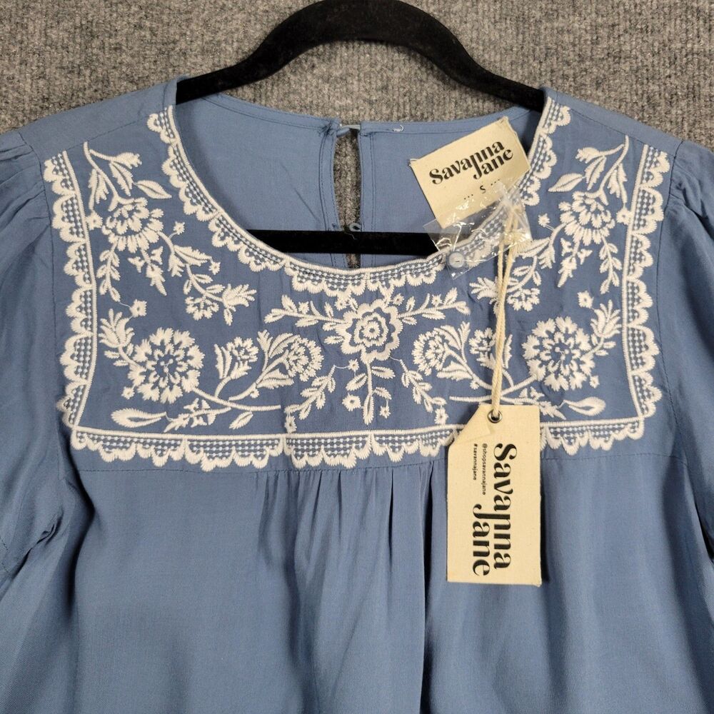 NWT SAVANNA JANE K17784 Blue Floral Embroidered Feminine Patio Top SIZE SMALL - Picture 3 of 9